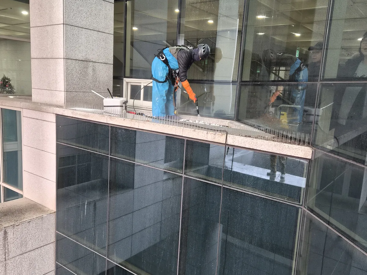 안산시 단원구 고잔동 건물 복도·대기 동선 야간 위생청소 사례 - 행진크린