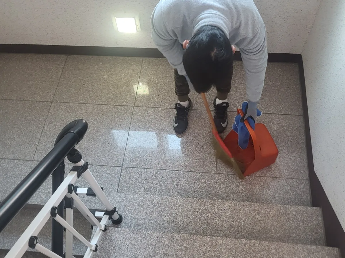 안산시 단원구 대부북동 오피스 기계실 장비 주변 정밀 위생청소 사례 - 행진크린
